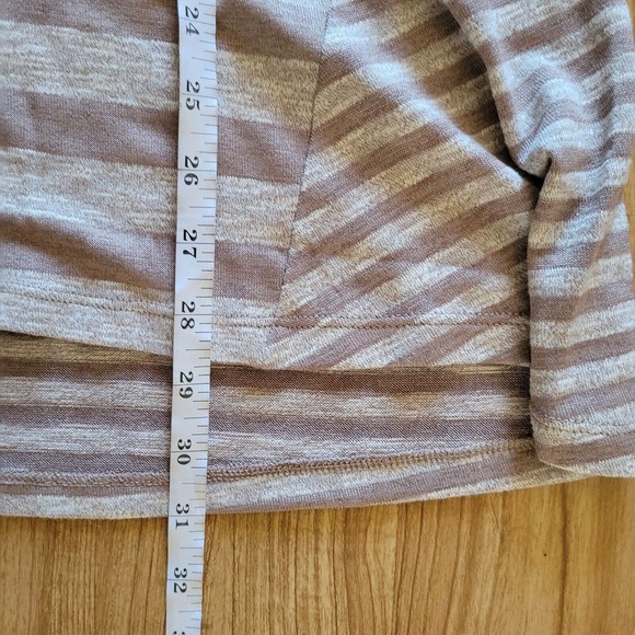 LOGO By Lori Goldstein Shirt Top Womens Large Beige Striped Flowy Casual Basic - Picture 8 of 10